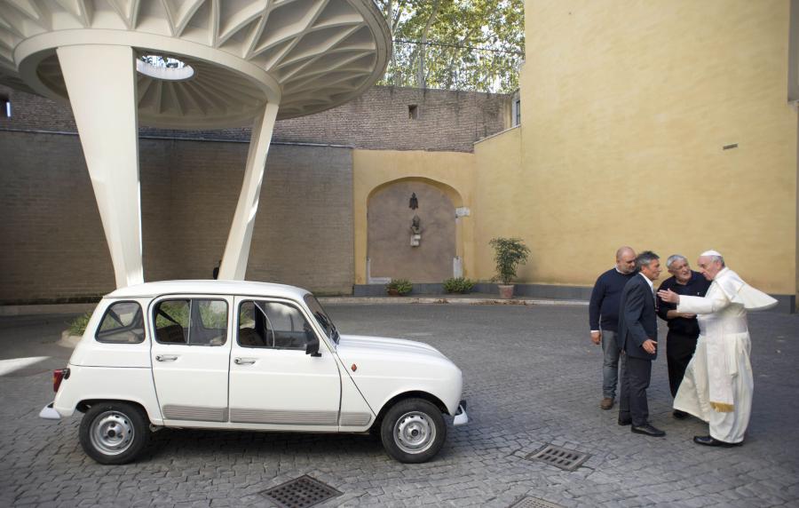  Renault 4 1984 года  (фото 2 из 2)